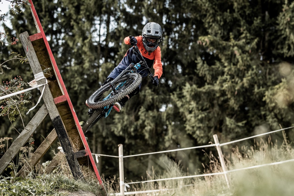 ION Youth MTB Gloves Scrub 2022